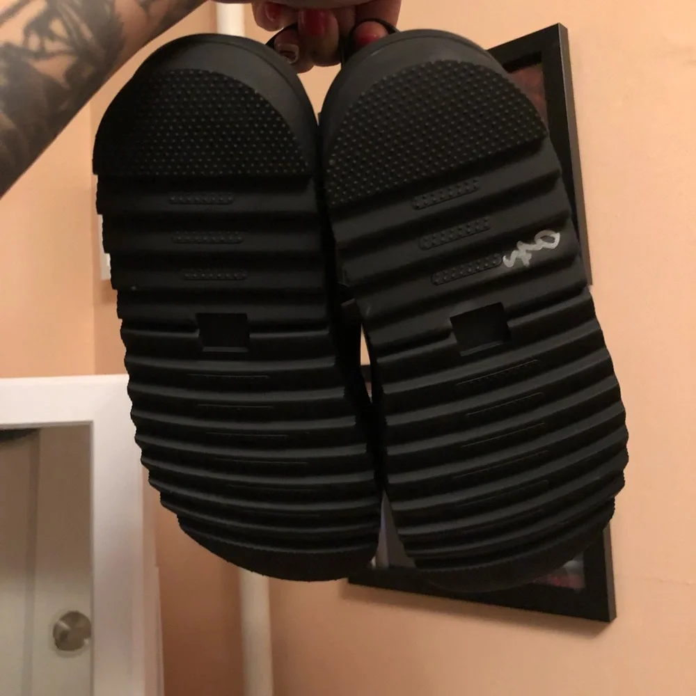 Upcycled dr. Marten style sandals - Picture 3 of 5